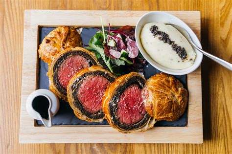 restaurants that serve beef wellington near me